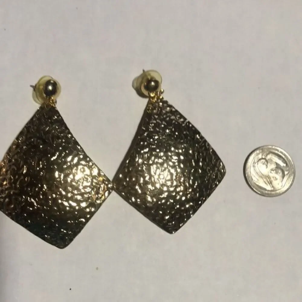 VTG 80s Gold Hammered Metal‎ Diamond Dangle Earrings Retro Statement